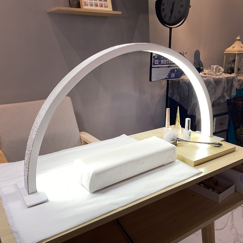 Lampa LED do paznokci w kształ – Beauty No Makeup recenzja i cena