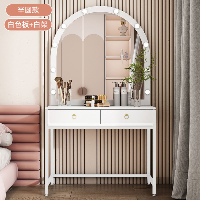 Toaletka do studia z lampą, to – Beauty Makeup Bridal recenzja i cena