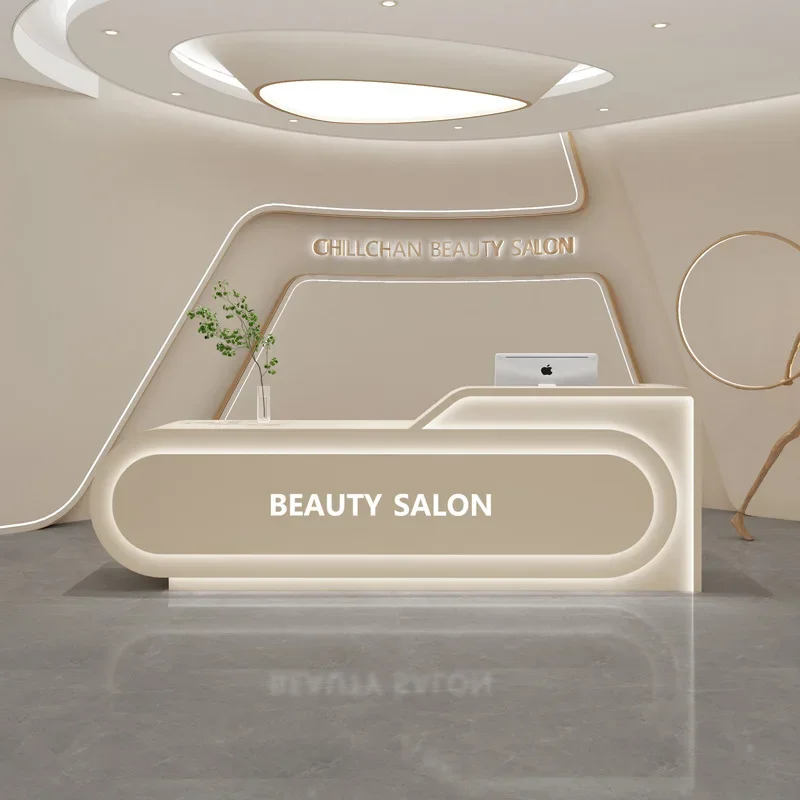 Biurko do makijażu w domu, lad – Beauty Makeup Institute recenzja i cena