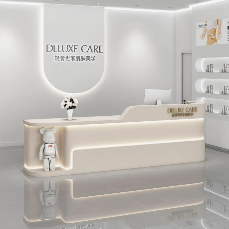 Nowoczesne biurko do makijażu, – Beauty Makeup Institute recenzja i cena