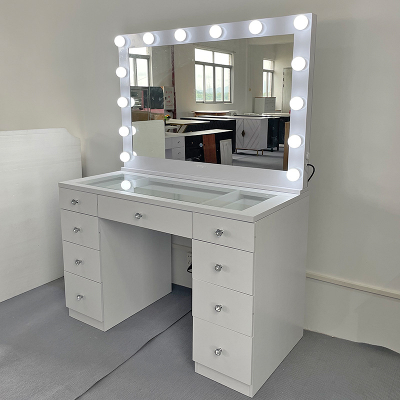 Lampa do makijażu dla influenc – Beauty Makeup Bridal recenzja i cena