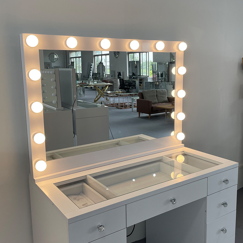 Lampa do makijażu dla influenc – Beauty Makeup Bridal recenzja i cena