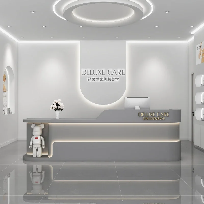 # Nowoczesna toaletka do makij – Beauty Makeup Institute recenzja i cena